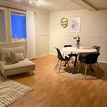 Leilighet Med God Utsikt