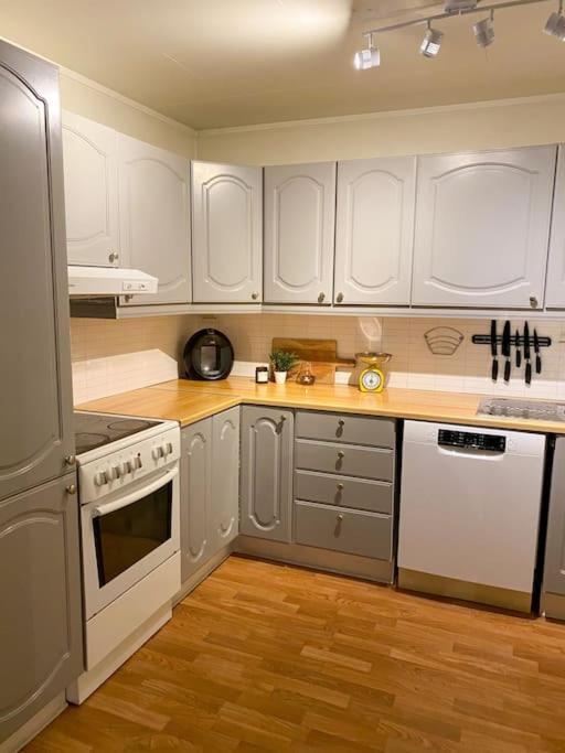 Apartment Leilighet Med God Utsikt *